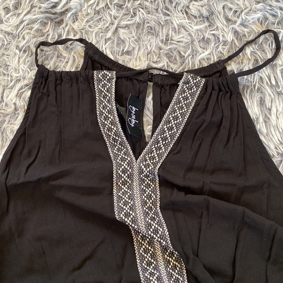By & By Black Halter Romper Embroidered Front & Pockets Size Medium - Picture 9 of 13
